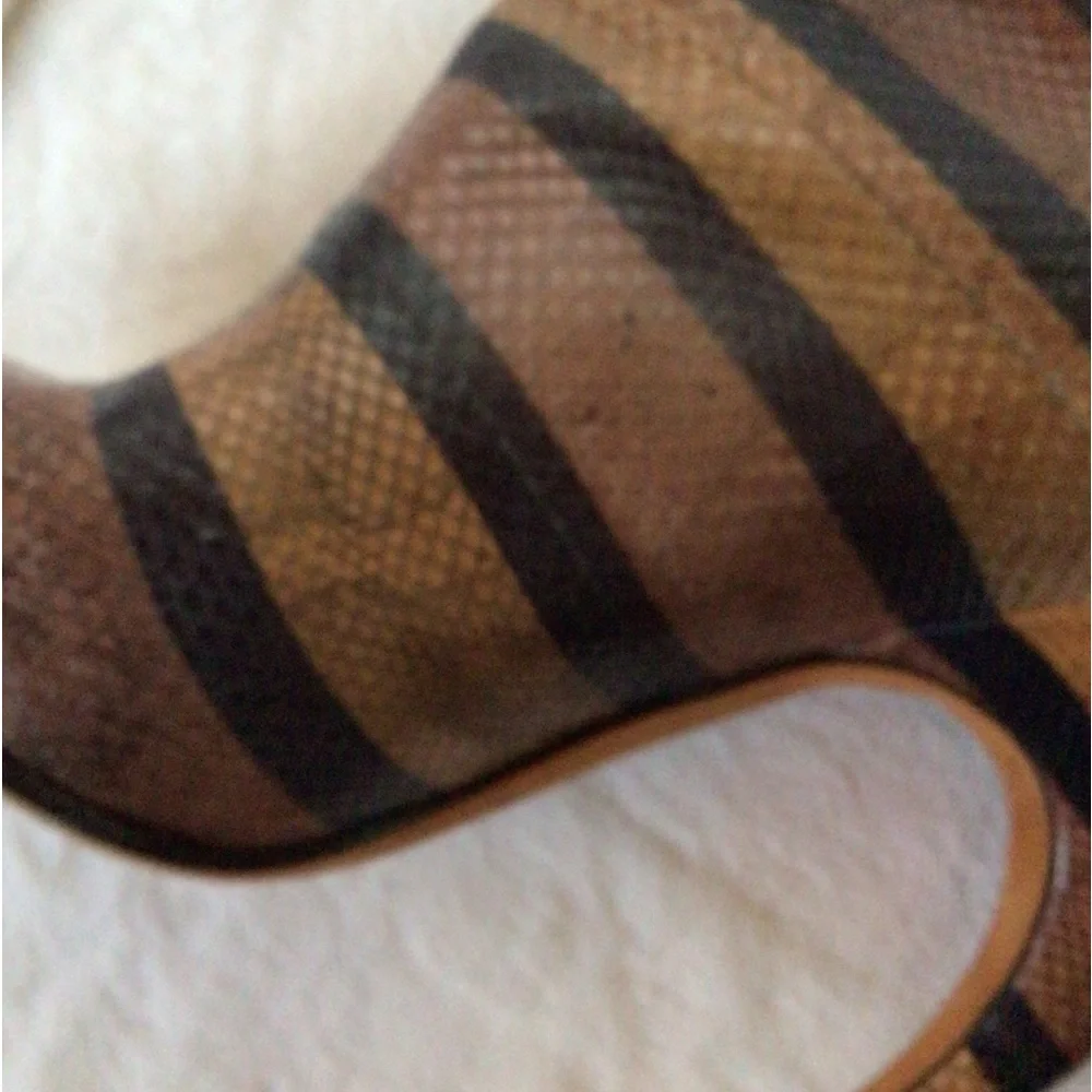Givenchy Patch.Ayer’s boot, 38.5 - Picture 8 of 16